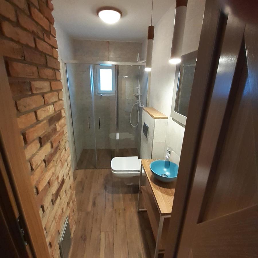 Pastelowy Domek Z Balia Elektryczna Z Jacuzzi Zalakowo Kültér fotó