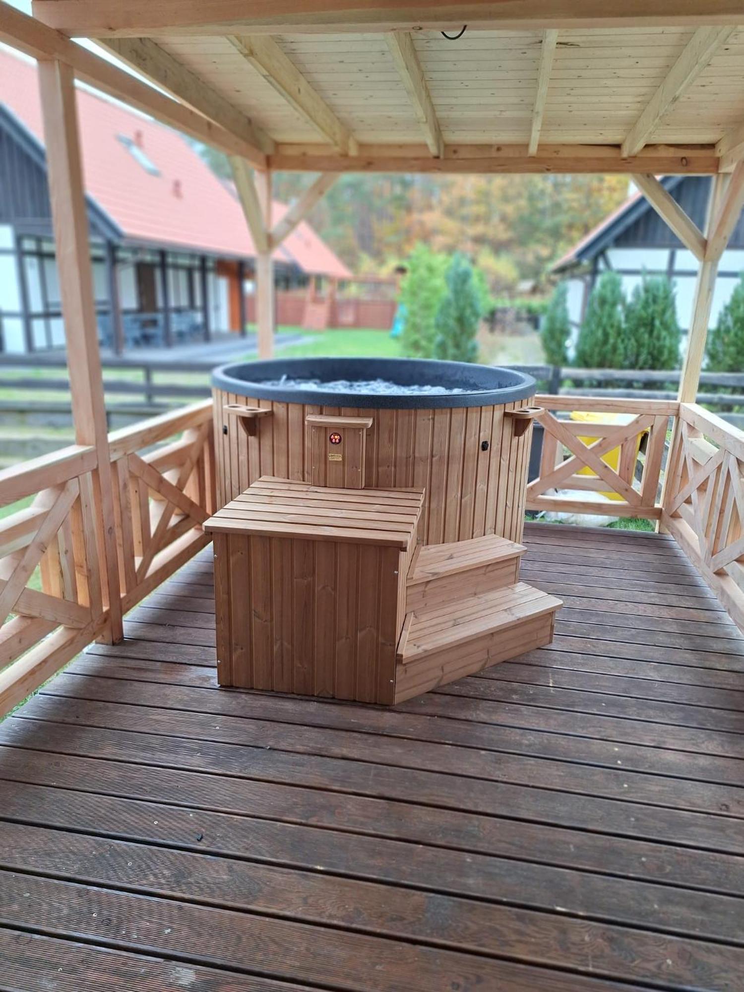 Pastelowy Domek Z Balia Elektryczna Z Jacuzzi Zalakowo Kültér fotó
